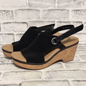 Clark’s Gisselle Cove Black Wedge Sandals, Size 11